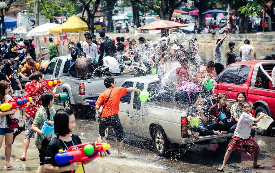The water festival Songkran-Thailand-the water festivals in Southeast Asian4