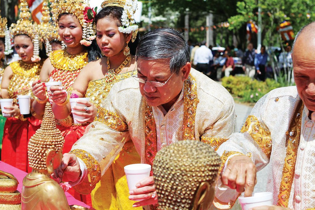 The water festival in Chol Chnam Thmay-Campuchia-the water festivals in Southeast Asian3