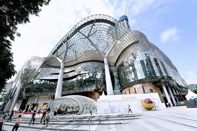 singapore shopphing mall ion orchard