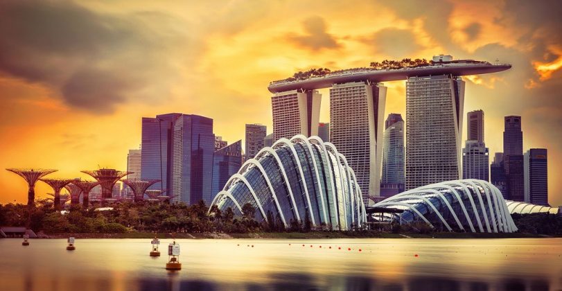 singapore shopphing mall ion orchard
