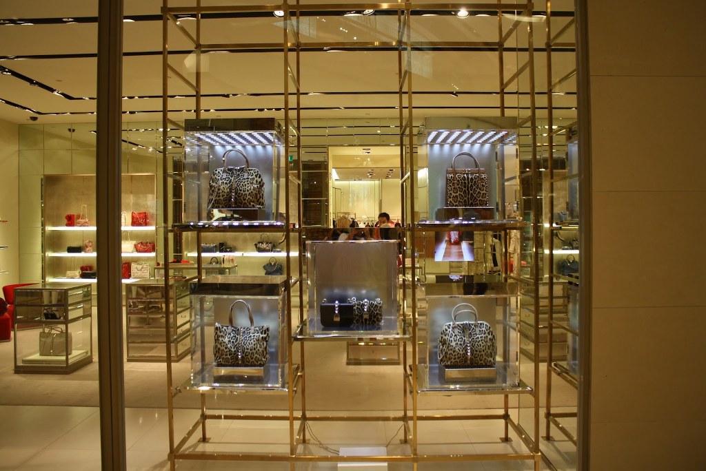 ion orchard shopphing mall singapore