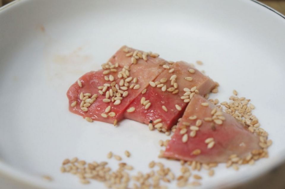 Hongeo (Fermented skate),strange food in korea,korean exotic food,weird korean food,korean strange food (1)