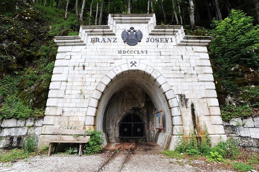 Hallstatt salt mines (1)