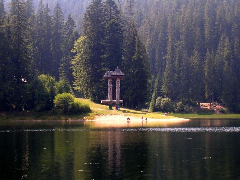 synevir lake ukraine (1)