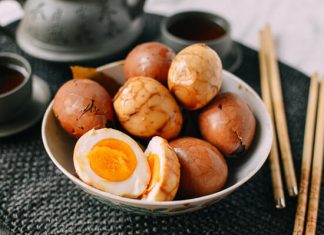 make chinese-tea-eggs-11
