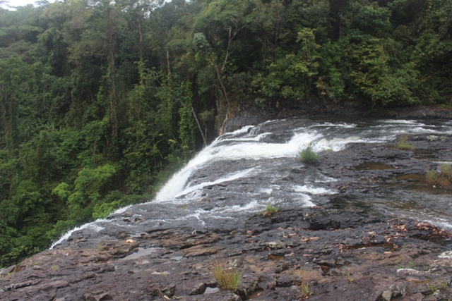 Hang En Waterfall K50 Waterfall kon chu rang gia lai vietnam (1)