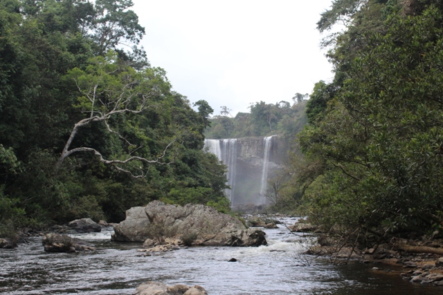 Hang En Waterfall K50 Waterfall kon chu rang gia lai vietnam (1)