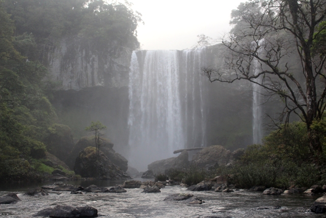 Hang En Waterfall K50 Waterfall kon chu rang gia lai vietnam (1)