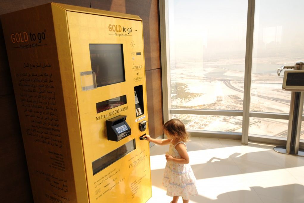 Burji Khalifa ATM Gold. dubai travel blog