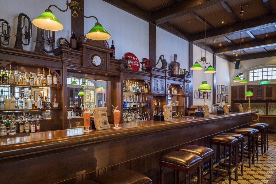 Long Bar, Raffles Hotel, Singapore