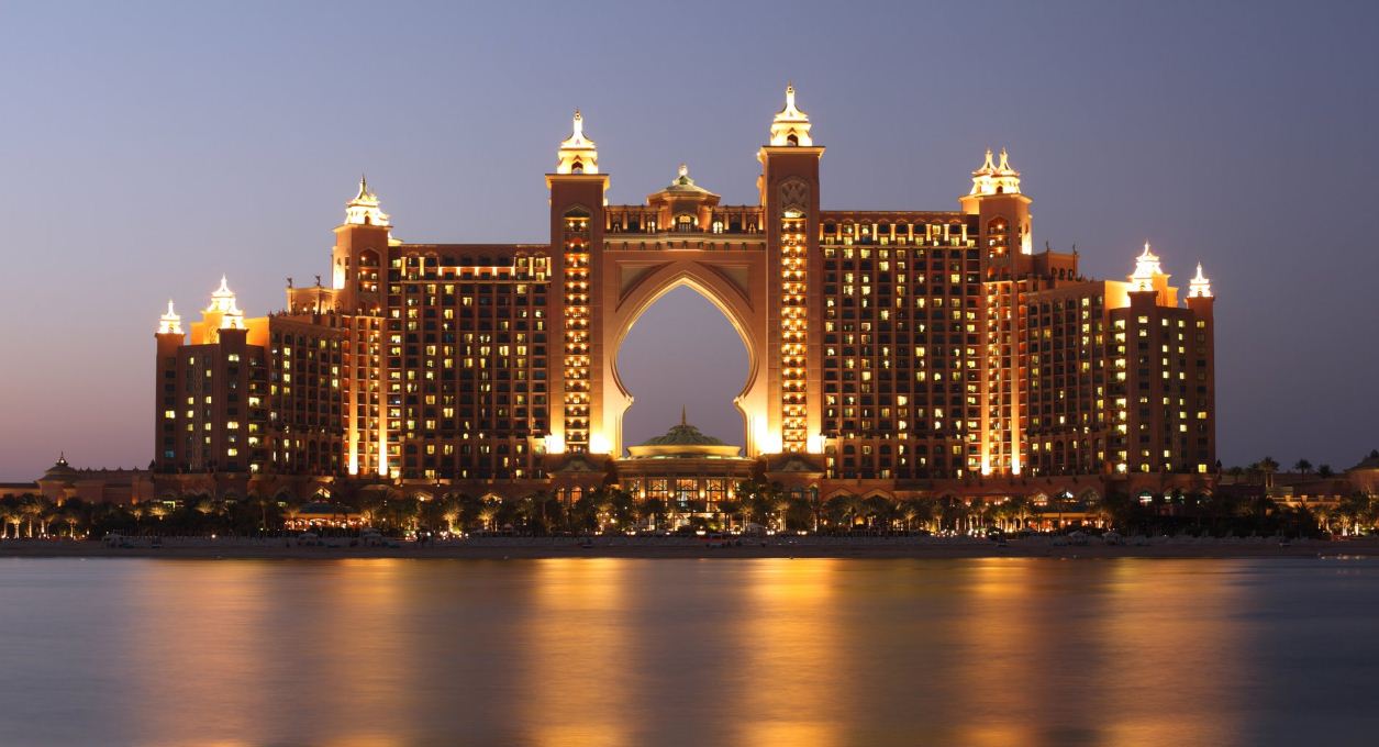 atlantis dubai at night