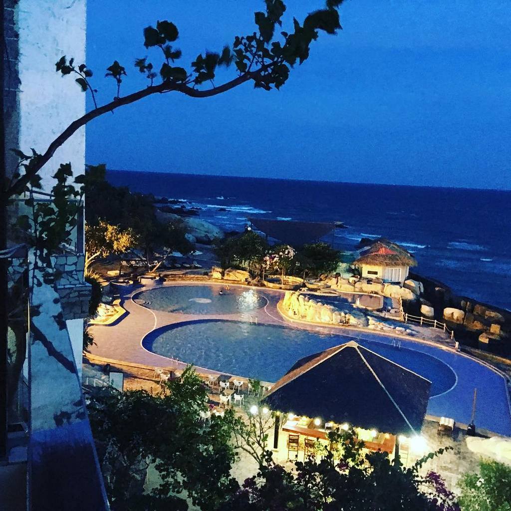 rock water bay beach resort and spa - paradise in phan thiet (19)