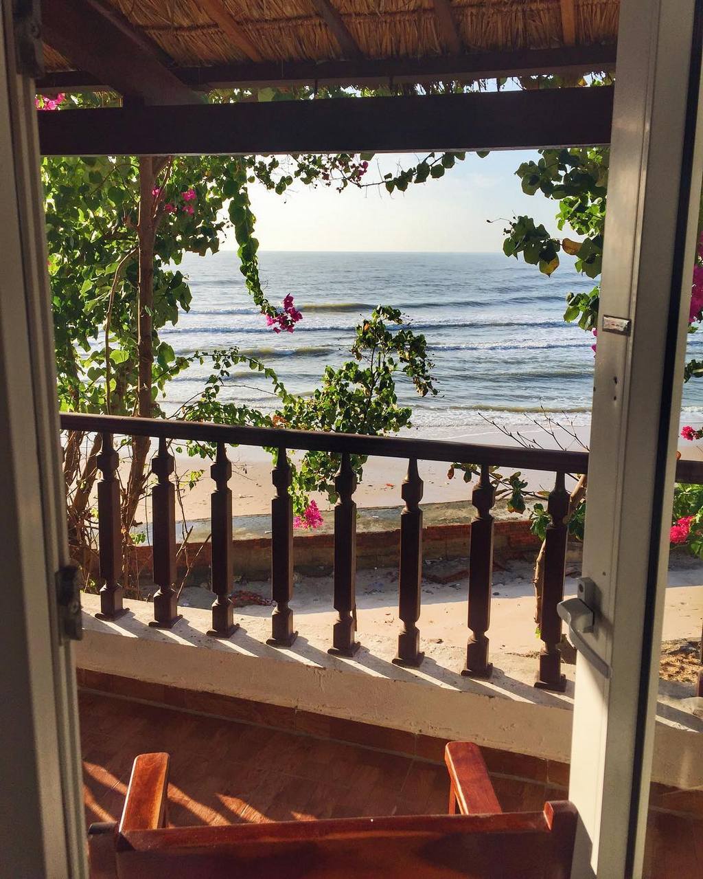 rock water bay beach resort and spa - paradise in phan thiet (31)