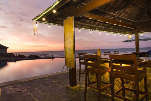 Rock Water Bay beach resort and spa phan thiet (1)