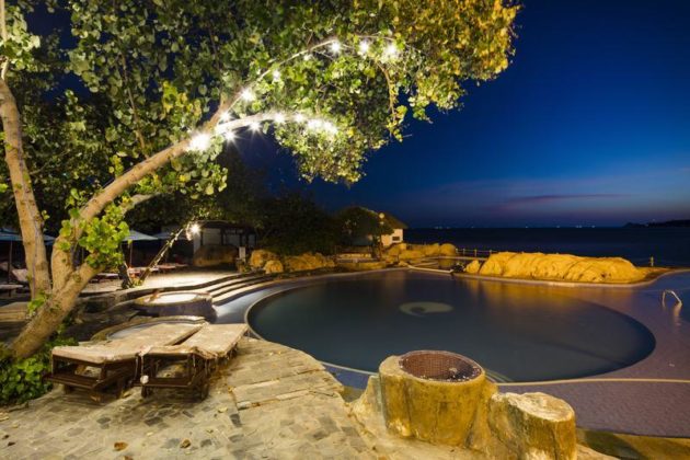 Rock Water Bay beach resort and spa phan thiet (1)