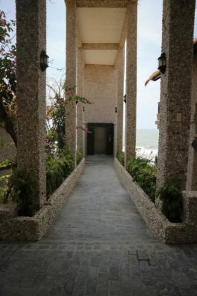 Rock Water Bay beach resort and spa phan thiet (1)