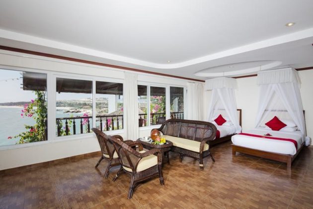Rock Water Bay beach resort and spa phan thiet (1)