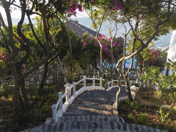 Rock Water Bay beach resort and spa phan thiet (1)