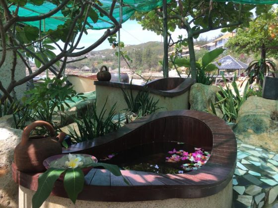Rock Water Bay beach resort and spa phan thiet (1)