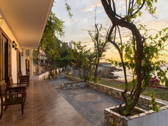 Rock Water Bay beach resort and spa phan thiet (1)