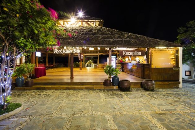 Rock Water Bay beach resort and spa phan thiet (1)