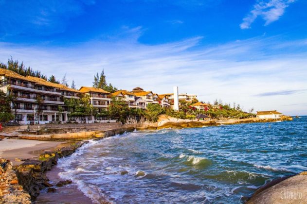 Rock Water Bay beach resort and spa phan thiet (1)