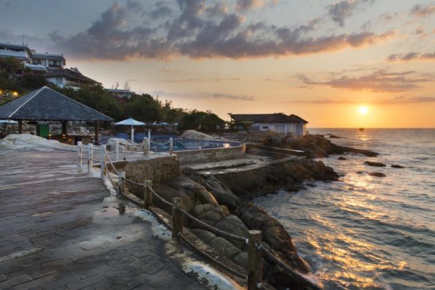Rock Water Bay beach resort and spa phan thiet (1)