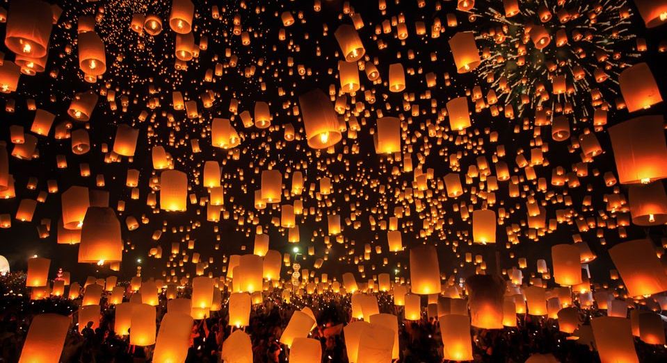 Realeas lanterns in Krathong Festival, Chiang Mai