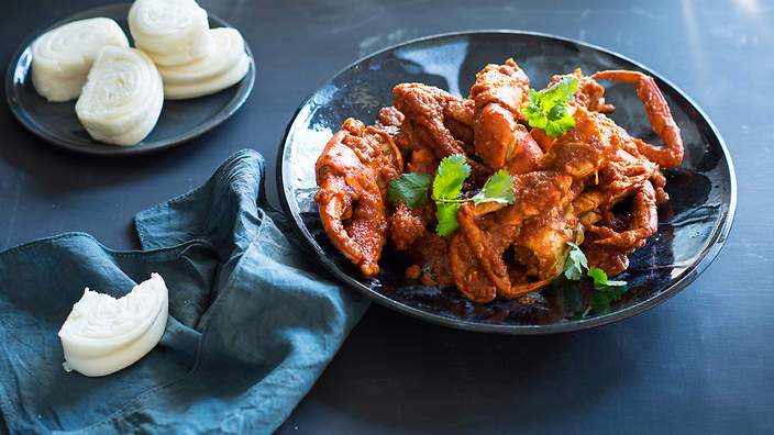 chilli-crab-best-thing-to-eat-in-singapore (1)