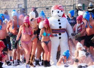 snow bathing quebec winter carnival 2017 schedule dates canada 2