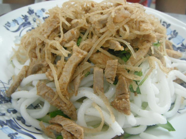 bun bi vietnam traditional food (1)