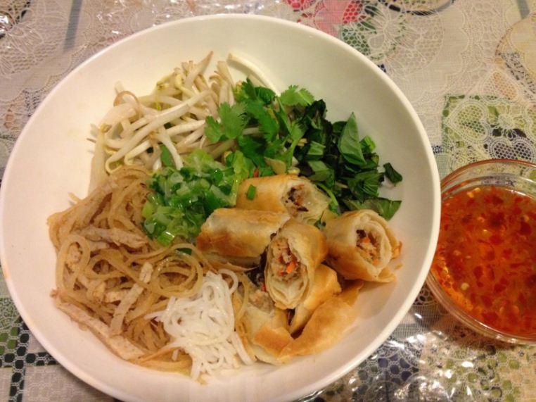 bun bi vietnam traditional food (1)