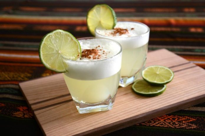 peruvian dishes Pisco Sour (1)