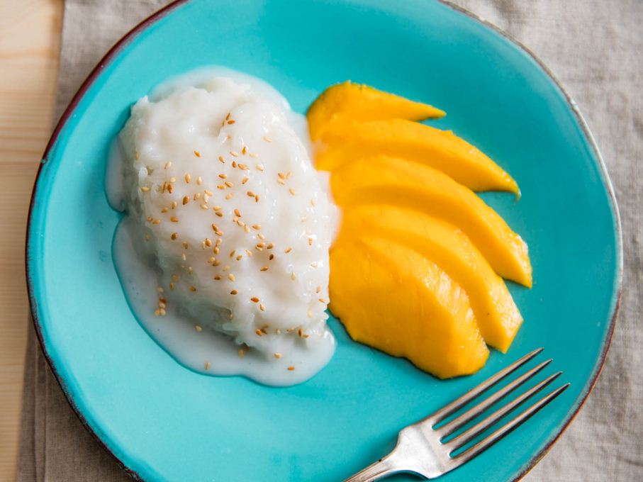 Mango sticky rice Thailand street food around the world (1)