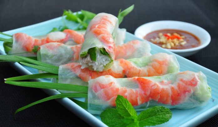 prawn rice paper rolls vietnamese cuisine