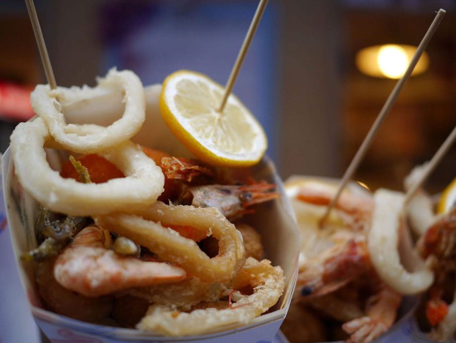 Pesce Fritto Al Cono. Image of street food around the world blog.