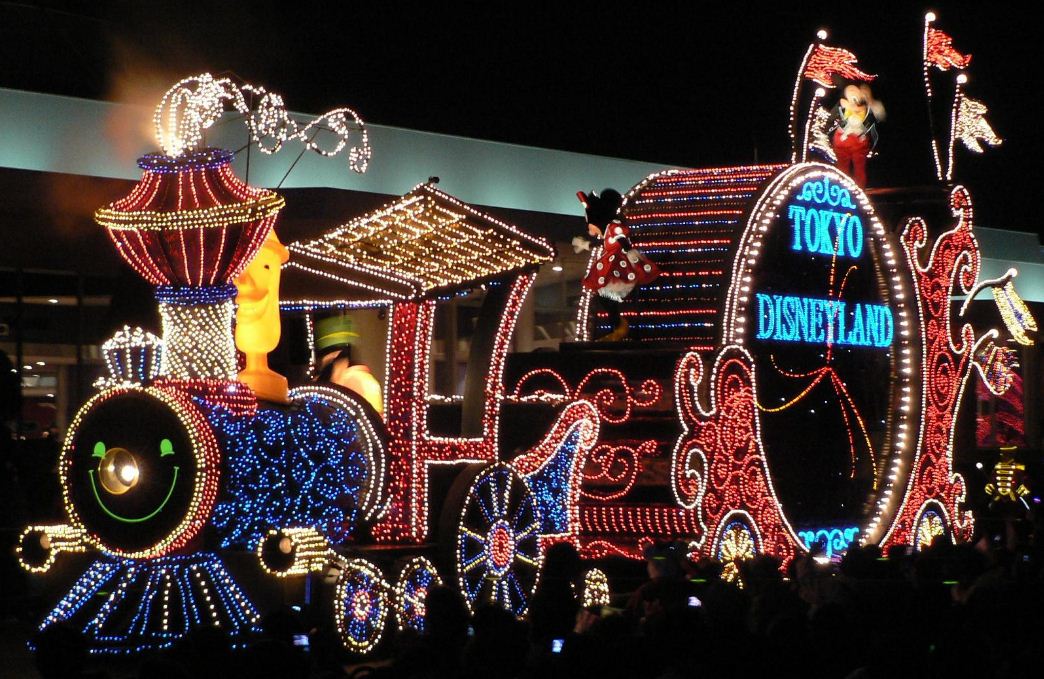 Tokyo Disneyland and Disney Sea. One of the best amusement parks in Asia (1)