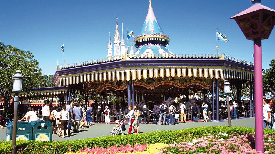Tokyo Disneyland and Disney Sea. One of the best amusement parks in Asia (5)
