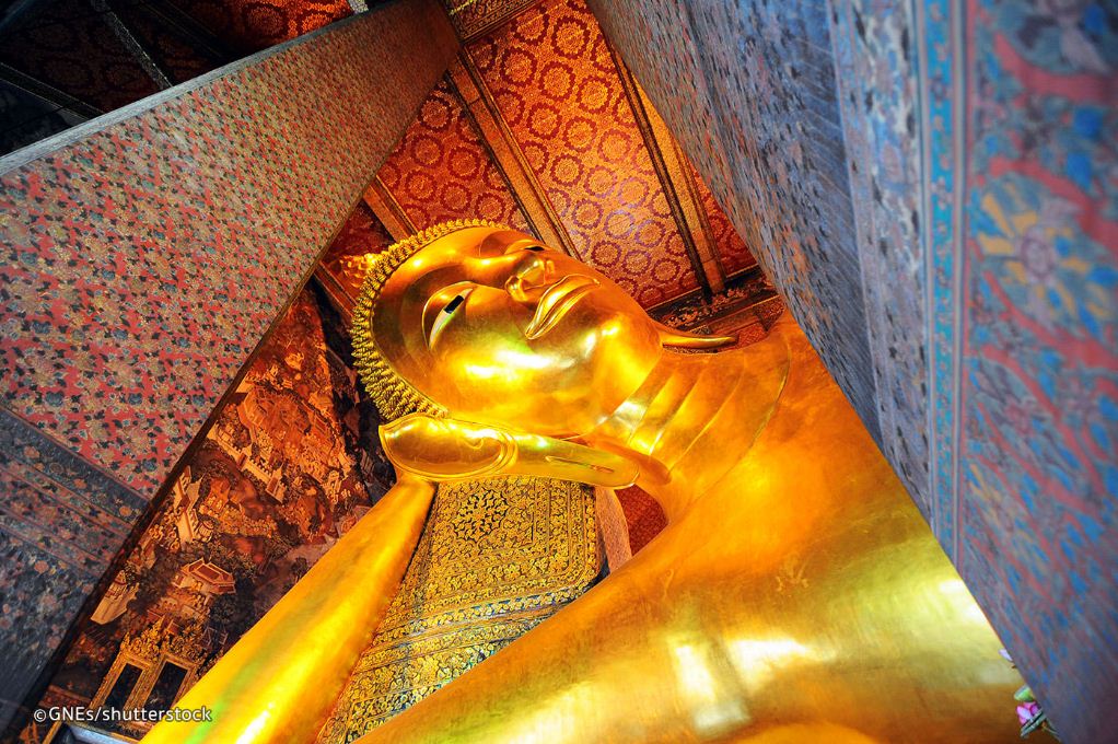 Wat Pho (Reclining Buddha Temple). One of the best places you must visit in Bangkok. grand palace and what phra kaew bangkok itinerary what to do in bangkok for 3 days (3)