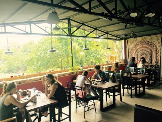 ke quan ke bar xuan dieu best bars in hanoi (1)