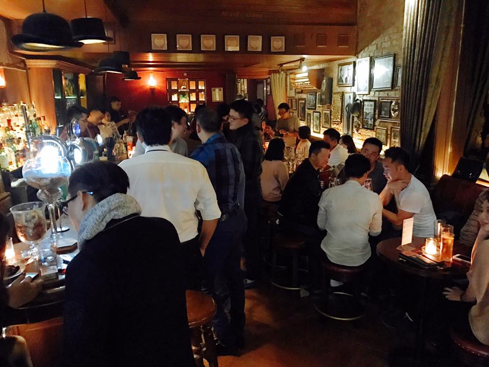 polite pub bar bao khanh hanoi best bars in hanoi (1)