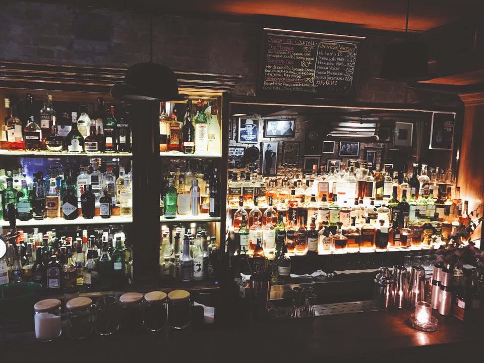 polite pub bar bao khanh hanoi best bars in hanoi (1)