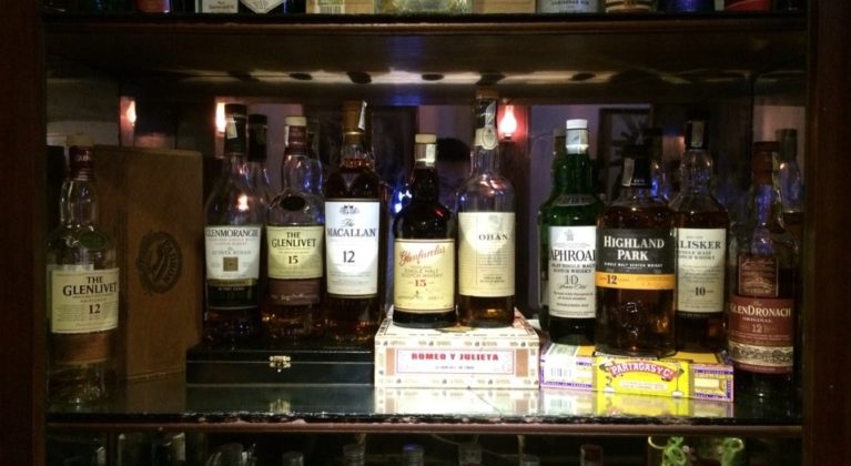 Polite Pub, the oldest bar in Hanoi