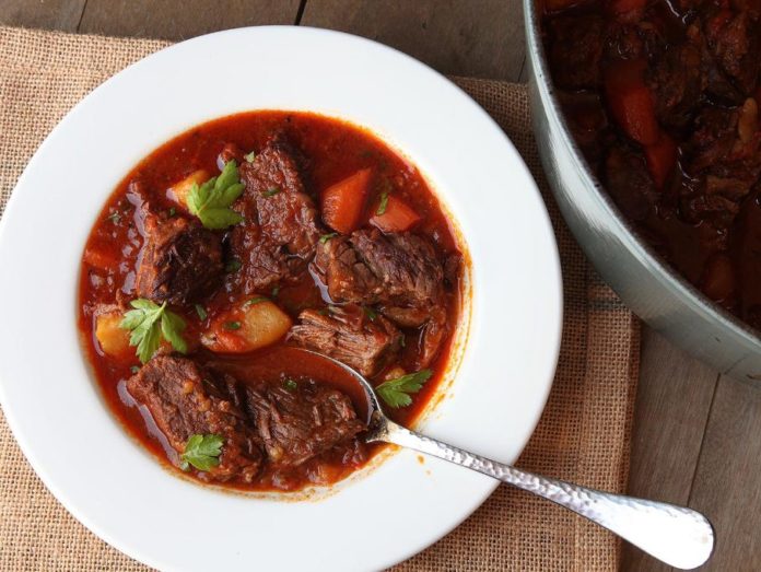 11hungarian goulash soup (1)