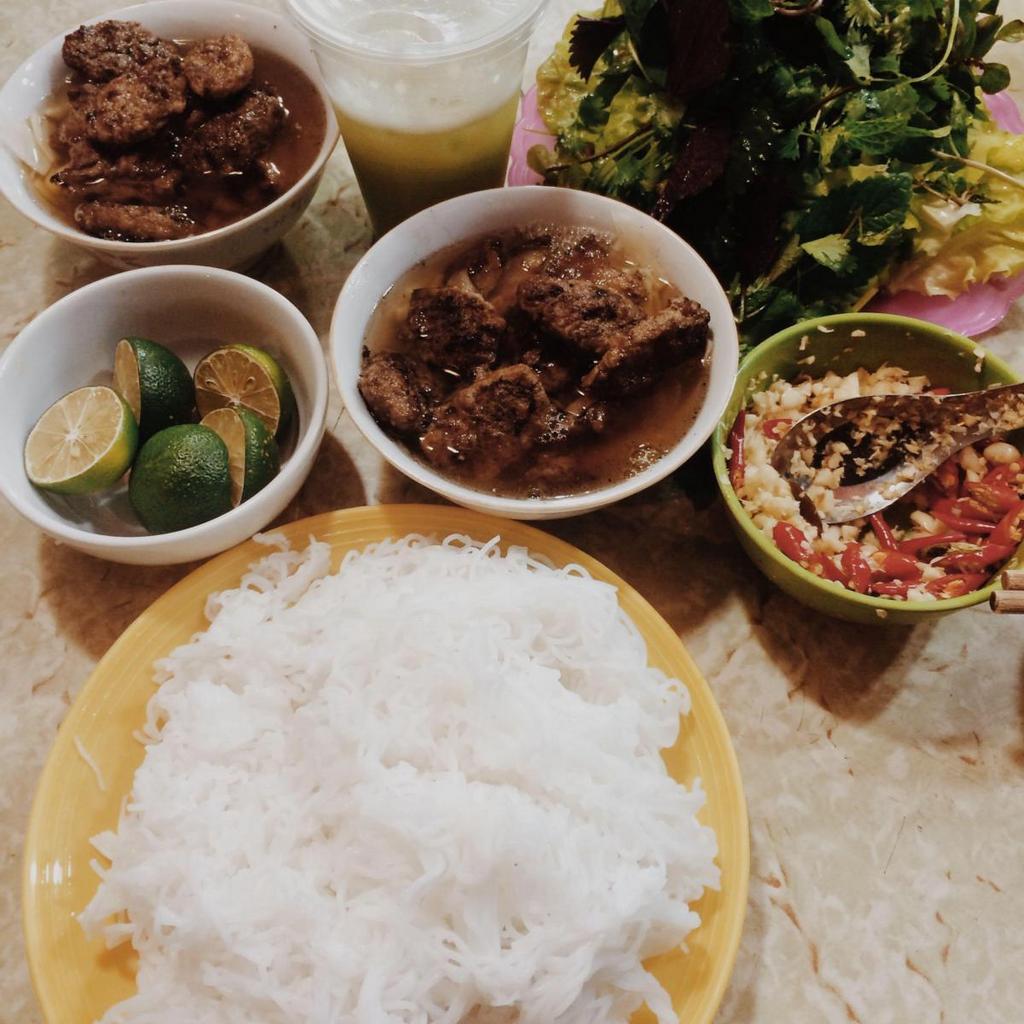 dac kim-kebab rice noodle-bun cha-best kebab rice noodle in ha noi5