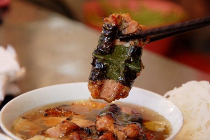 dong xuan-kebab rice noodle-bun cha-best kebab rice noodle in ha noi