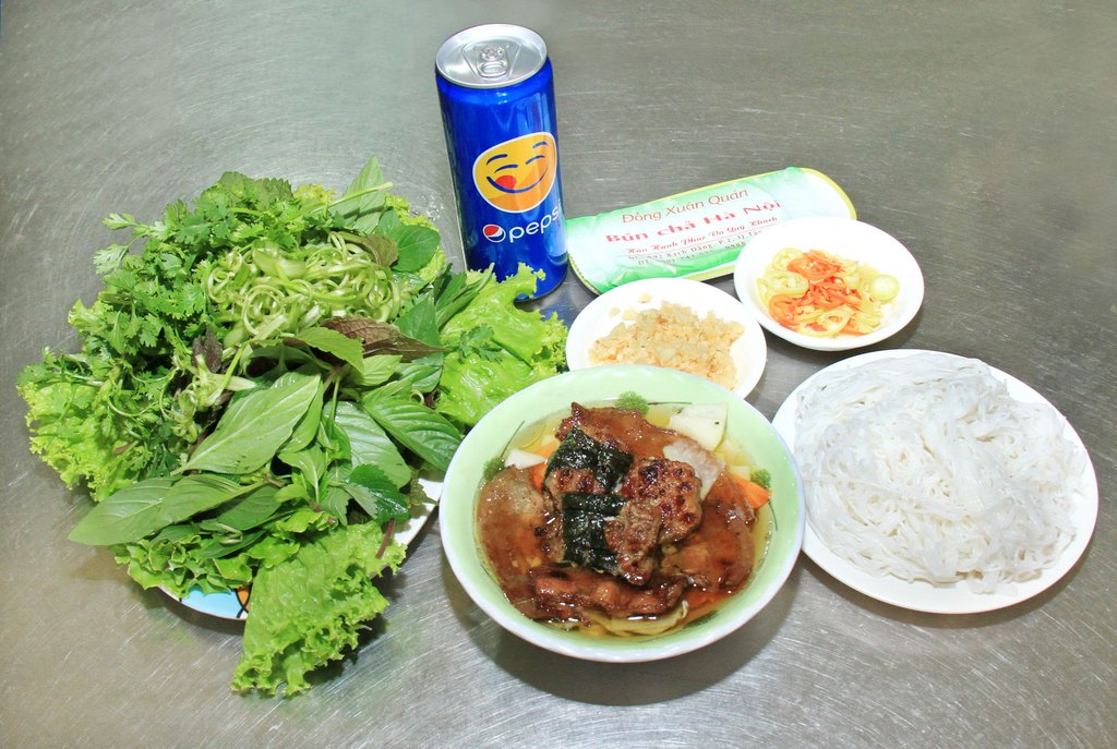 dong xuan-kebab rice noodle-bun cha-best kebab rice noodle in ha noi2