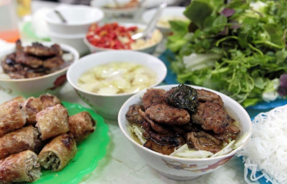 duy diem-kebab rice noodle-bun cha-best kebab rice noodle in ha noi1