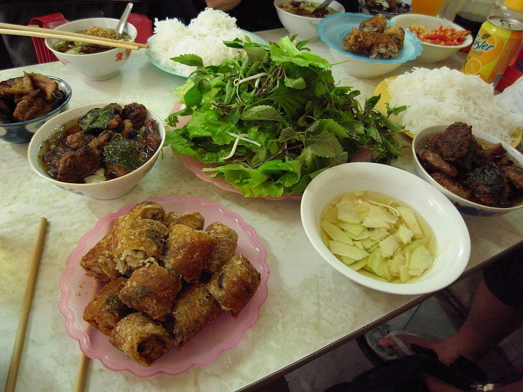 huong lien-kebab rice noodle-bun cha-huong lien-best kebab rice noodle in ha noi2