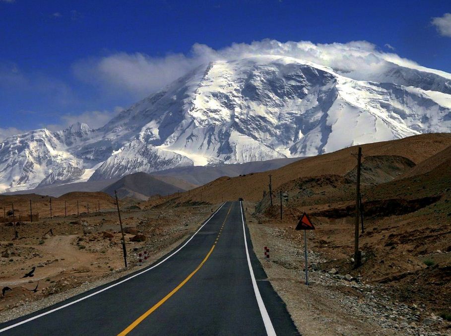 karakoram highway pakistan